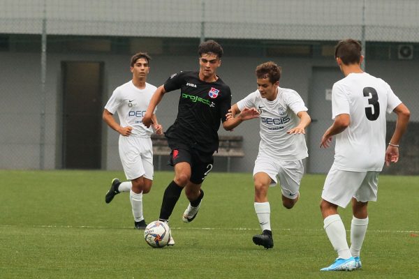 L’Under 17 Virtus Ciserano Bergamo in azione contro il Sarnico ad Albino