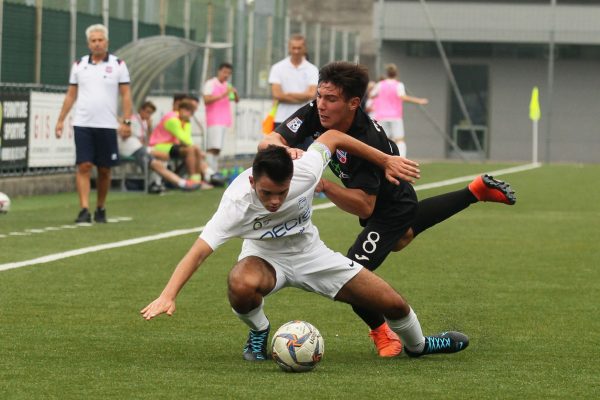 L’Under 17 Virtus Ciserano Bergamo in azione contro il Sarnico ad Albino