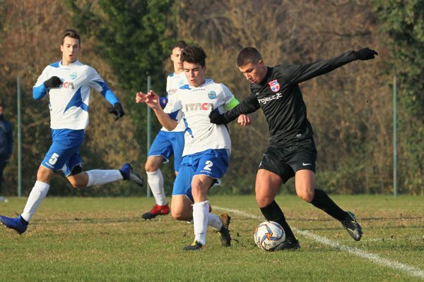 L’Under 17 di mister Guizzetti in campo in casa del Ponte San Pietro (0-0)