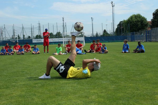 Gunther Celli campione di freestyle football in visita al VCBG Summer Camp