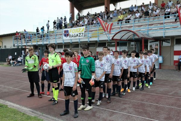 Gli Esordienti 2008 Virtus Ciserano Bergamo vincitori del Trofeo De Guz