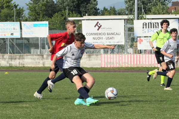 Gli Esordienti 2008 Virtus Ciserano Bergamo vincitori del Trofeo De Guz