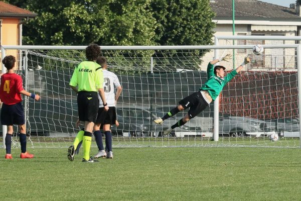 Gli Esordienti 2008 Virtus Ciserano Bergamo vincitori del Trofeo De Guz