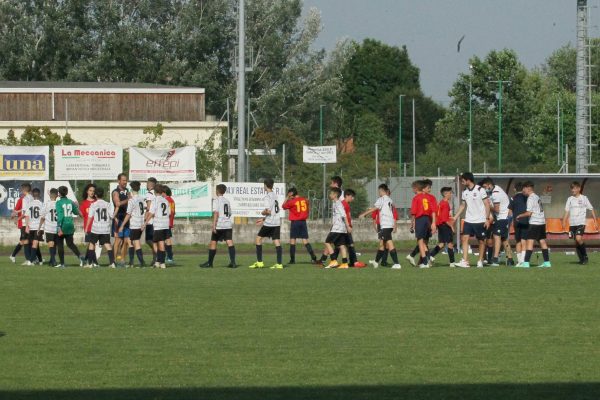 Gli Esordienti 2008 Virtus Ciserano Bergamo vincitori del Trofeo De Guz