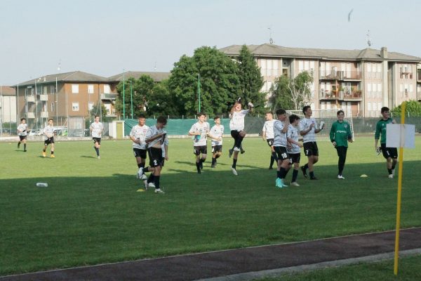 Gli Esordienti 2008 Virtus Ciserano Bergamo vincitori del Trofeo De Guz