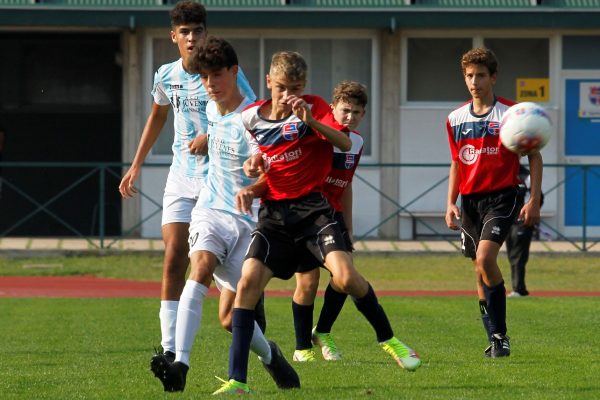 Under 14 Virtus Ciserano Bergamo al Carillo nella sfida contro la Juvenes Gianni Radici