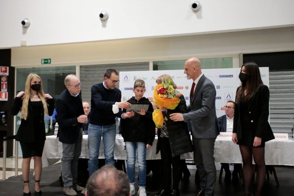 Galà del calcio bergamasco: premiati Foglieni e Casali con i premi Sensi e Durante