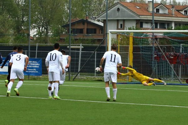 Quarti di finale di Coppa Italia: Caronnese-Virtus Ciserano Bergamo 5-6 dcr