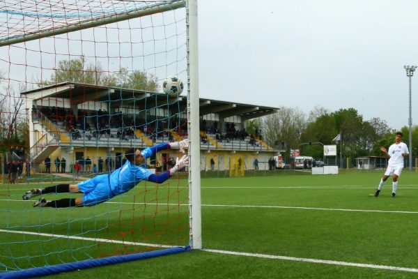 Quarti di finale di Coppa Italia: Caronnese-Virtus Ciserano Bergamo 5-6 dcr