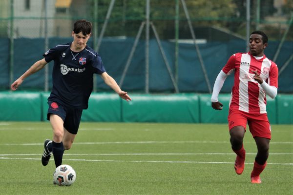 L’Under 16 festeggia la vittoria del proprio girone