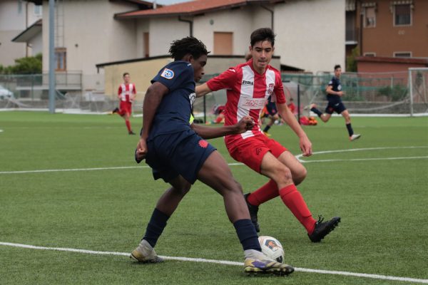 L’Under 16 festeggia la vittoria del proprio girone