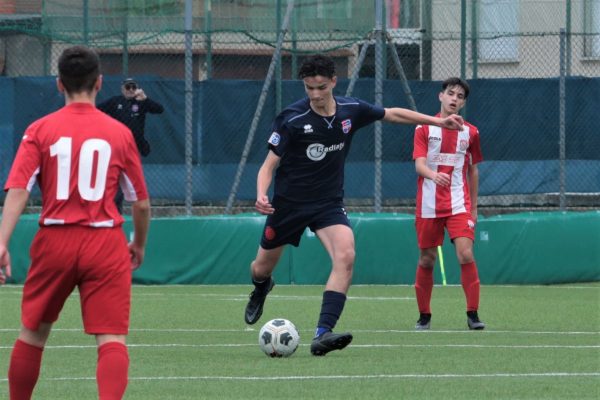 L’Under 16 festeggia la vittoria del proprio girone