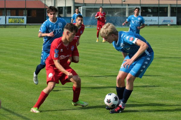 Virtus Ciserano Bergamo-Desenzano Calvina (3-4): Le immagini del match