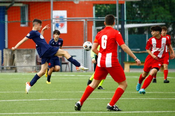 L’Under 16 festeggia la vittoria del proprio girone