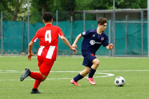 L’Under 16 festeggia la vittoria del proprio girone