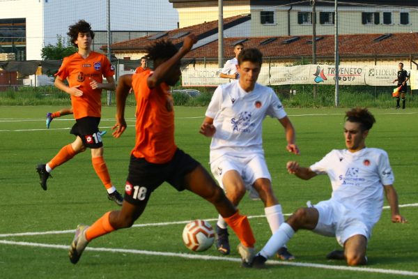 Ambrosiana-Virtus Ciserano Bergamo (2-2): le immagini del match