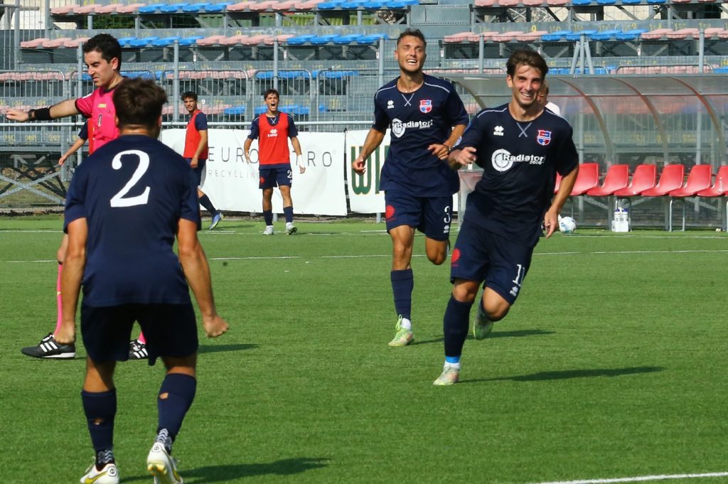 Esordio con 3 punti per la Virtus Ciserano Bergamo: a Caronno decisivo il gol di Belloli