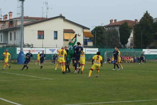 Virtus Ciserano Bergamo-Villa Valle (1-2): le immagini del match